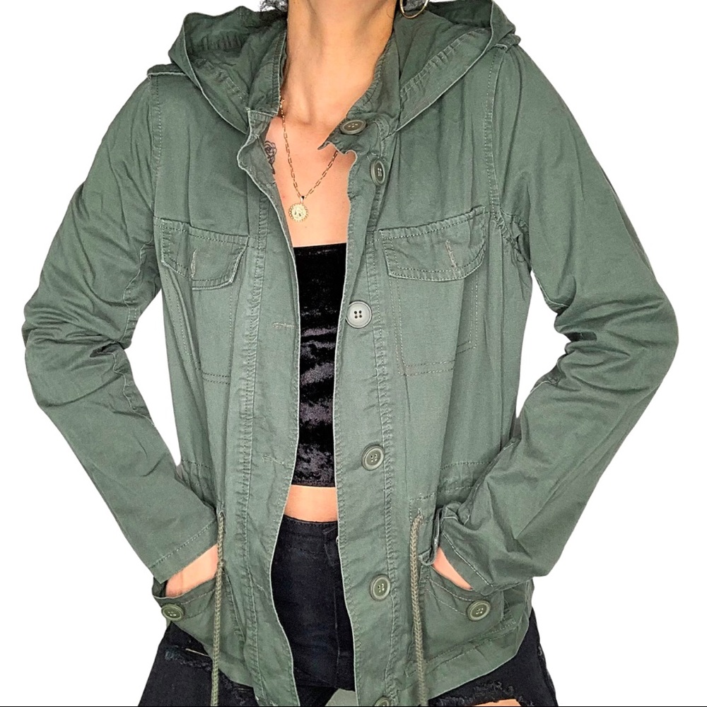 Green Jacket! - Picture 2 of 3